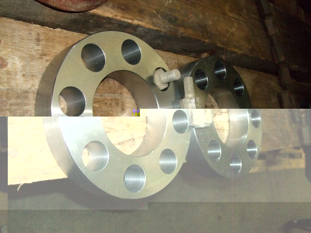 wheelspacer mf 35 te 005.jpg